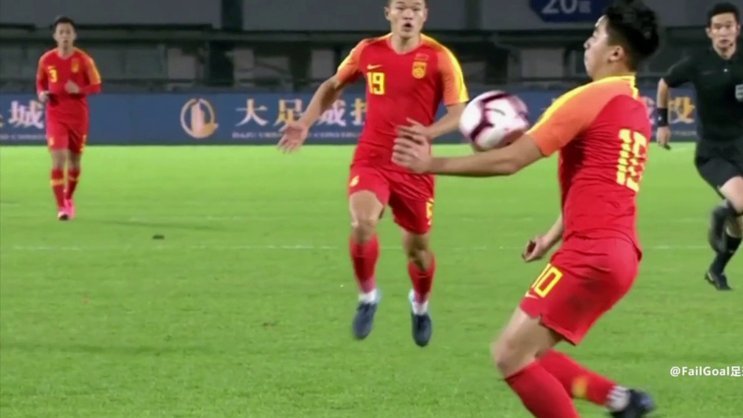 U17国足周雨诺：我相信自己配得上队长袖标，得到主教练信任
