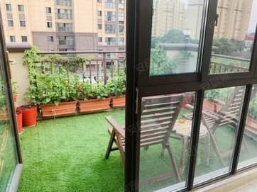 刘致成和边卫豪进队太晚了，没机会转成主力