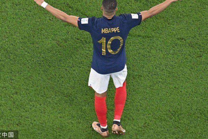 法国队对阵FIFA前10进球榜：姆巴佩18球断档第一，本泽马8球