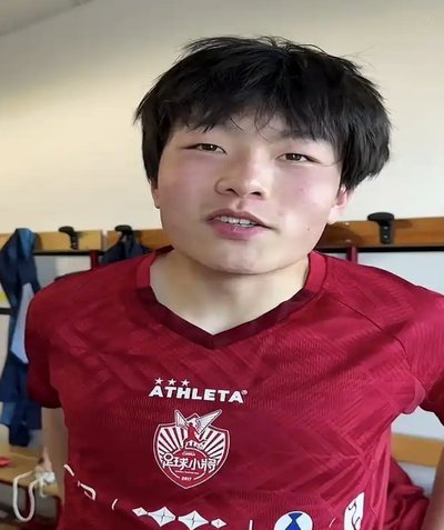 吕孟洋官宣签约巴萨